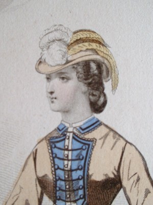 chapeau orné d'une plume