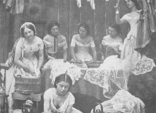 lingères au travail